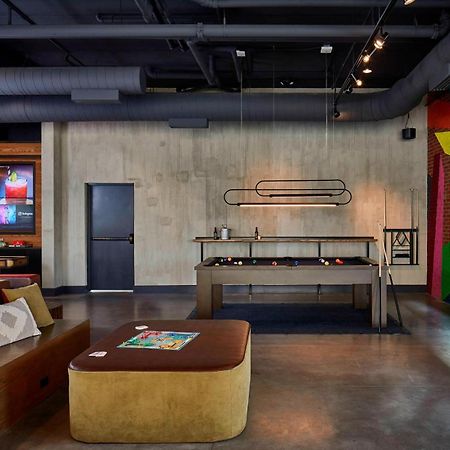 Moxy Chattanooga Downtown Exterior photo